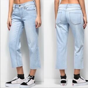 Empyre Cassia Straight Crop Jeans Light wash
